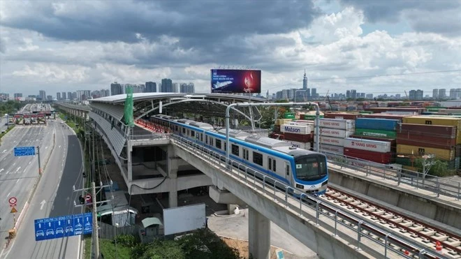 Bất đồng giữa các nhà thầu đe d:ọa tiến độ Metro số 1 ở TPHCM